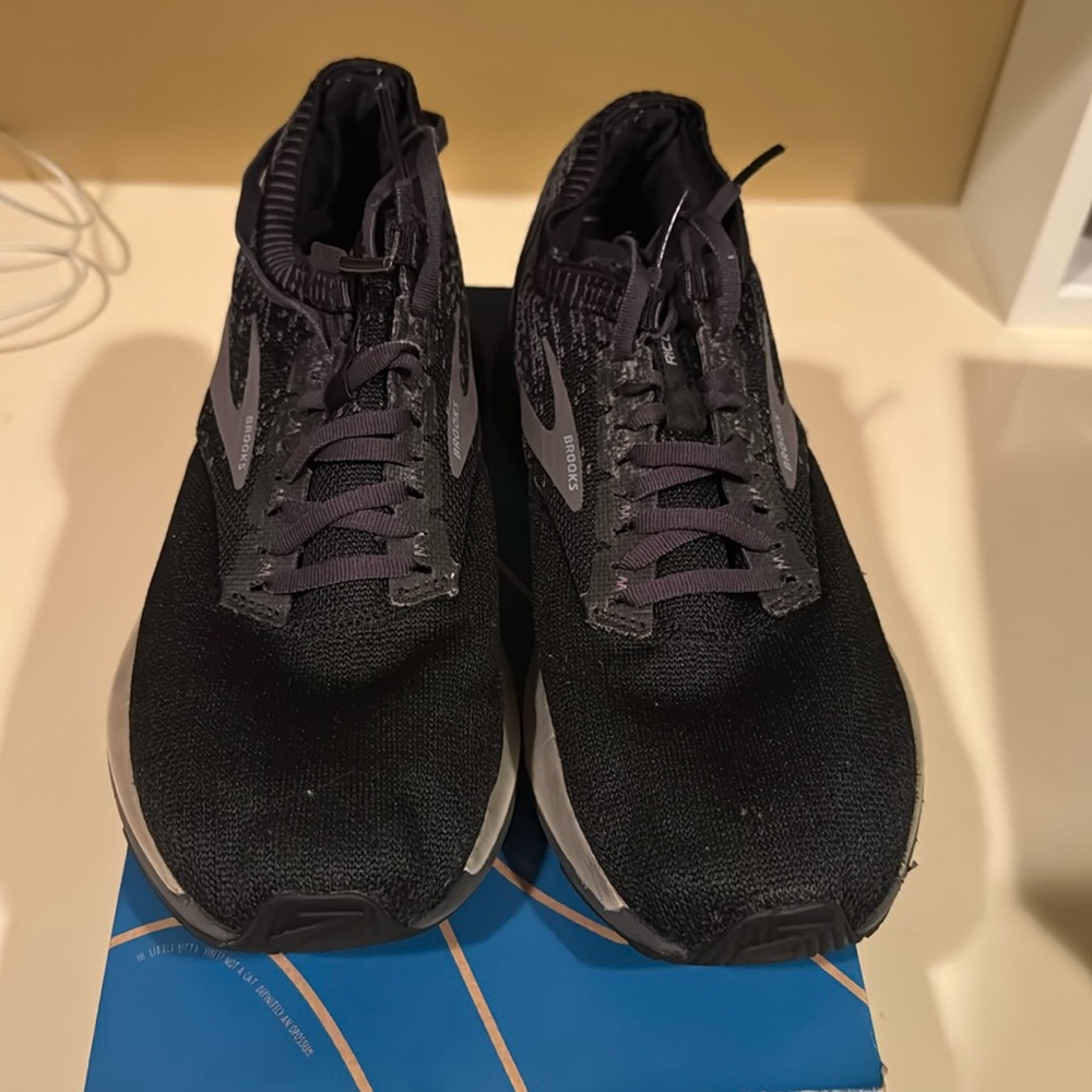 Brooks Women’s Energize Ricochet 11.5